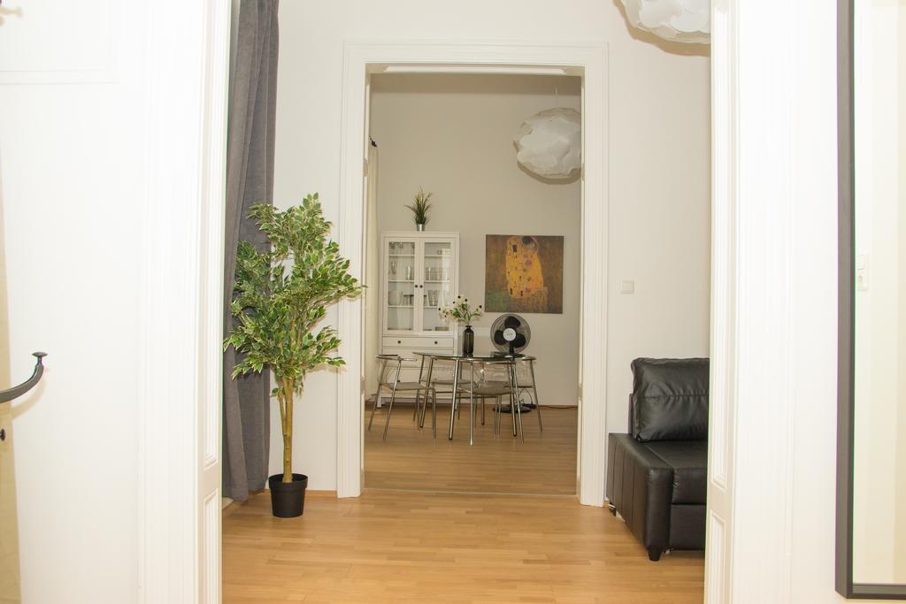 Vienna Hotspot Apartment Bagian luar foto